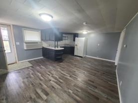 225 S Jackson St #B - Photo 1 of 1