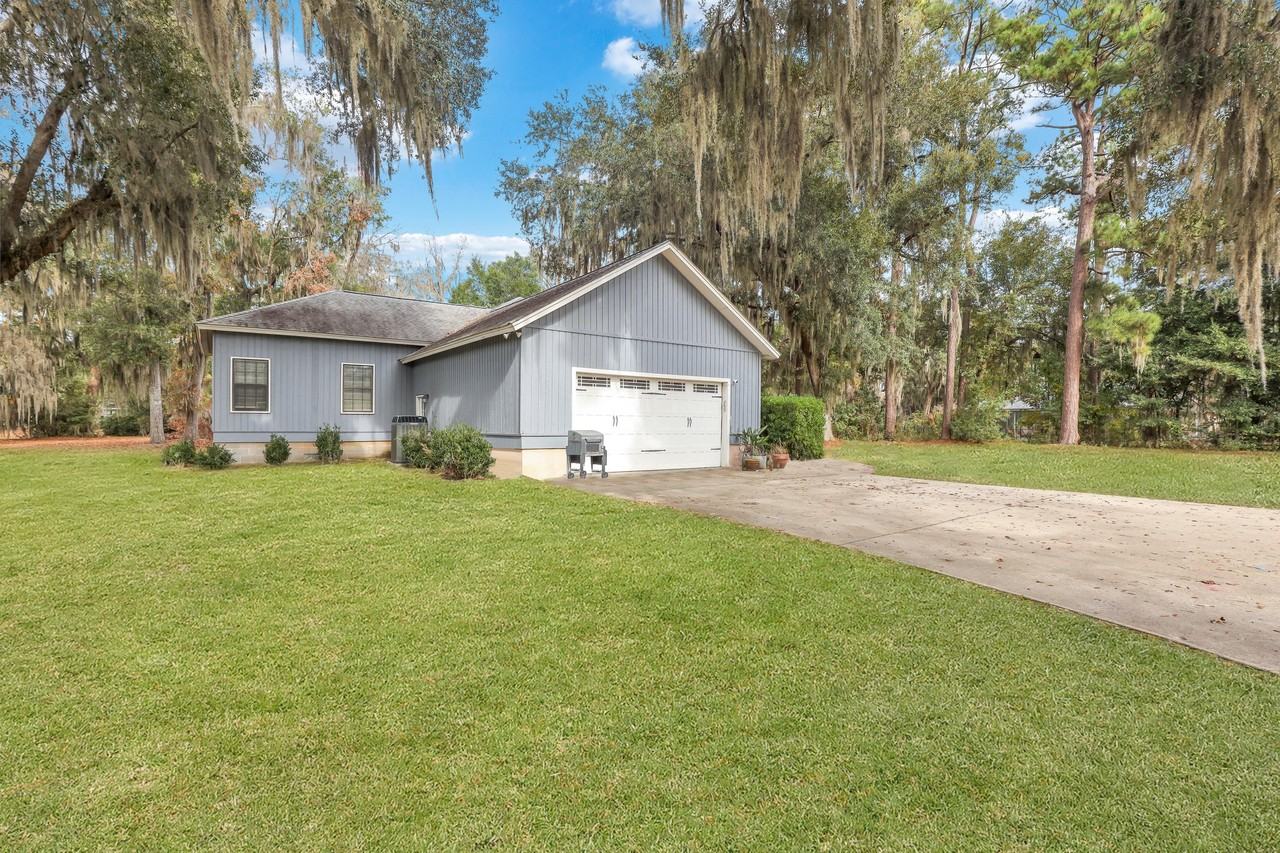 4746 Sunbury Rd #1 - Photo 2 of 46