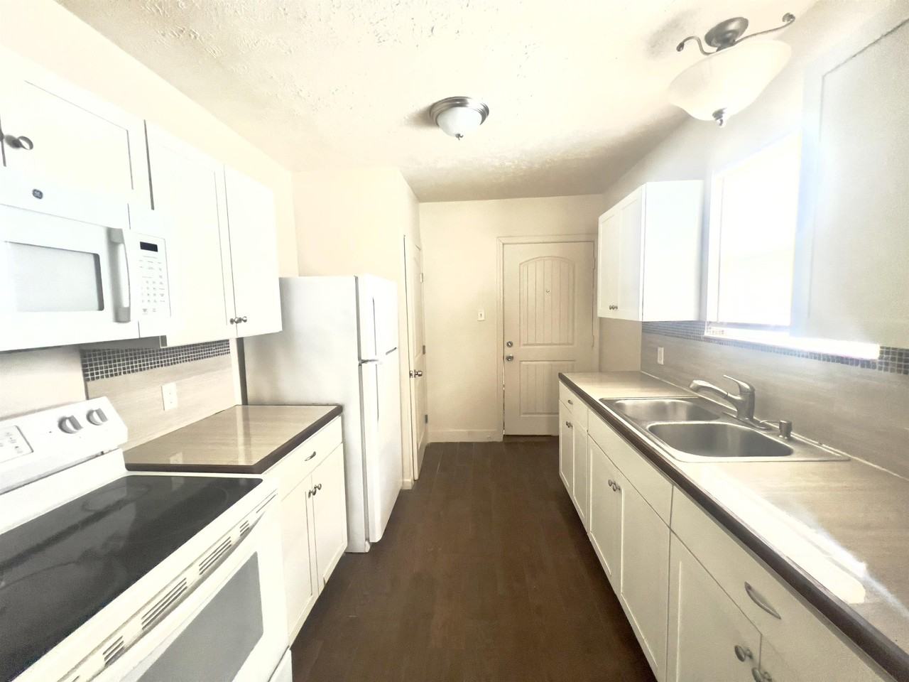 5311 Avenue O #SF - Photo 3 of 10