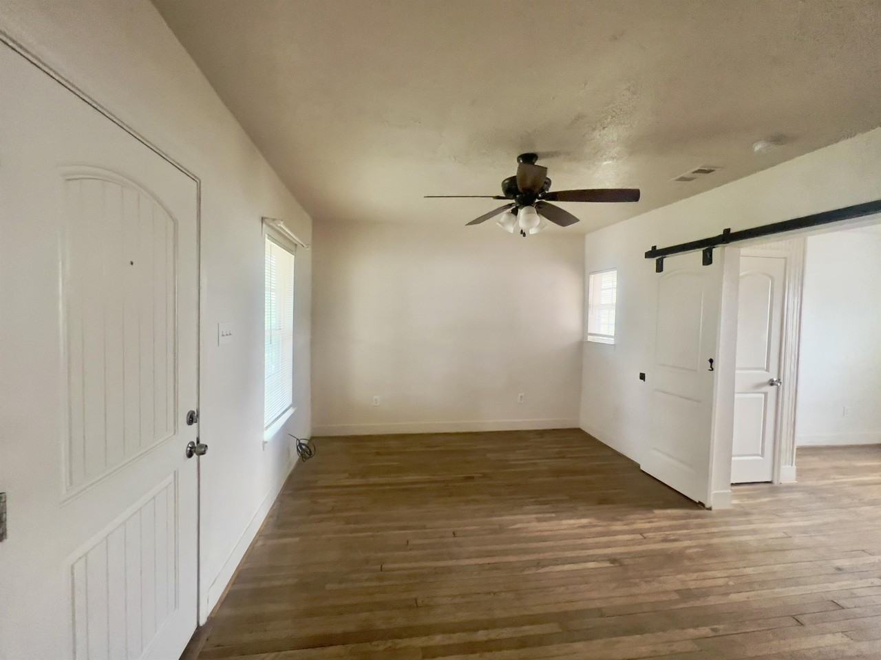 5311 Avenue O #SF - Photo 6 of 10