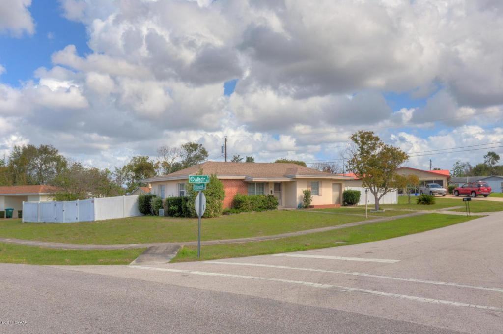 994 Alladin Dr - Photo 2 of 16