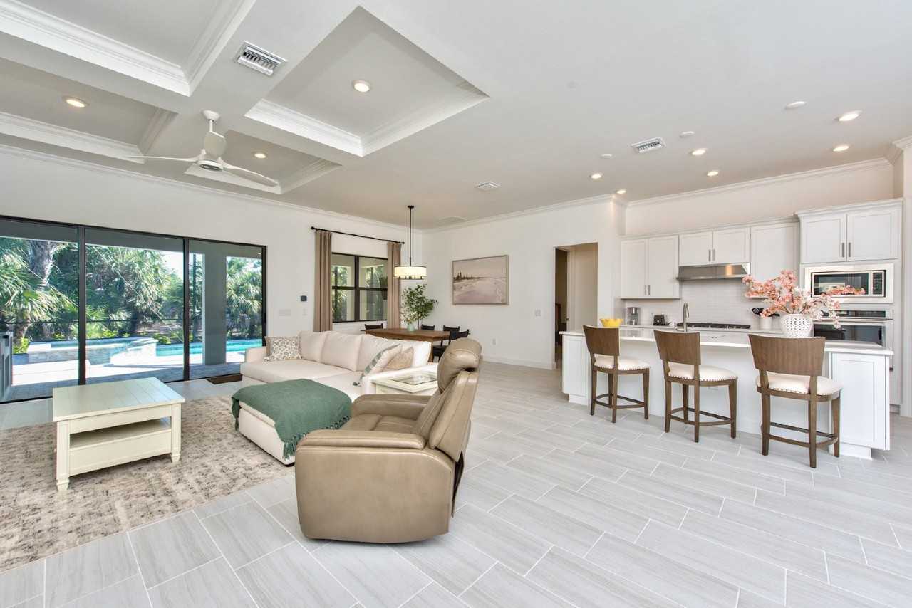 9280 Cormorant Dr - Photo 2 of 24