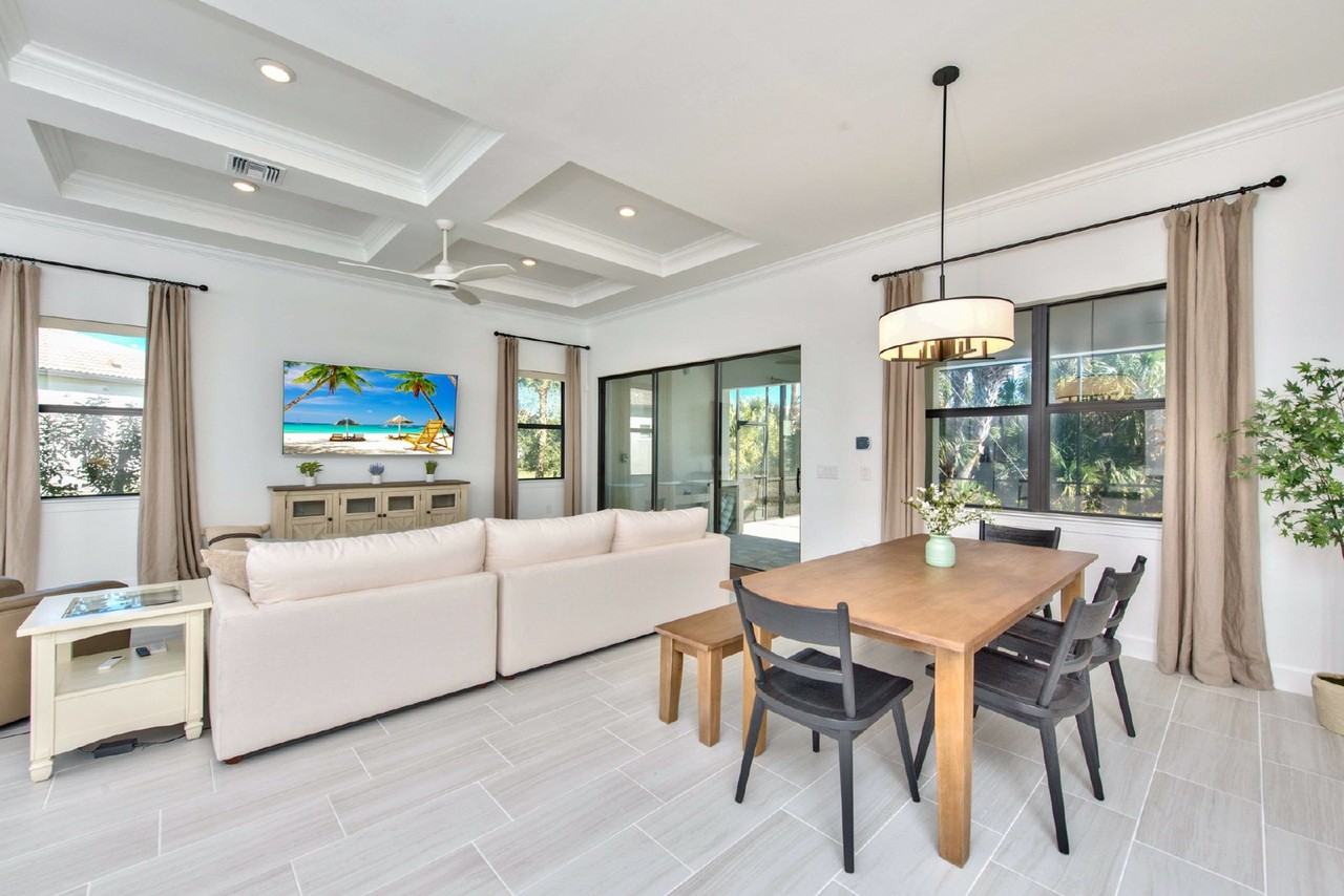 9280 Cormorant Dr - Photo 3 of 24