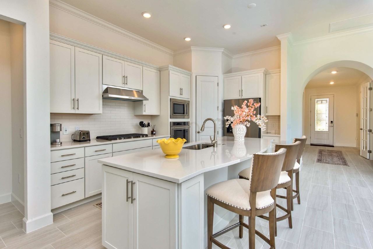 9280 Cormorant Dr - Photo 4 of 24