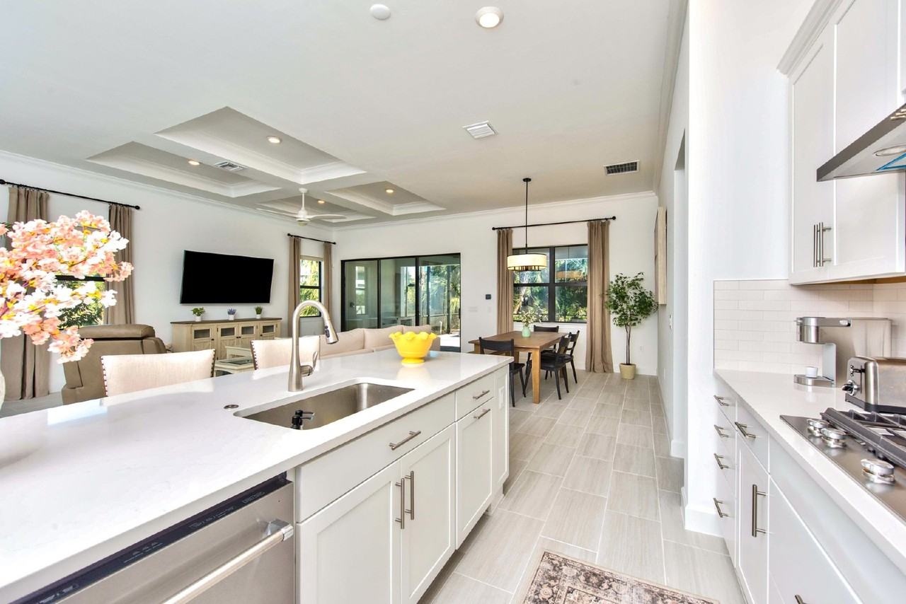 9280 Cormorant Dr - Photo 7 of 24