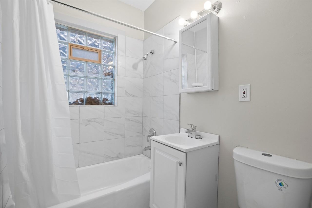 3053 N 40th St - Photo 7 of 14