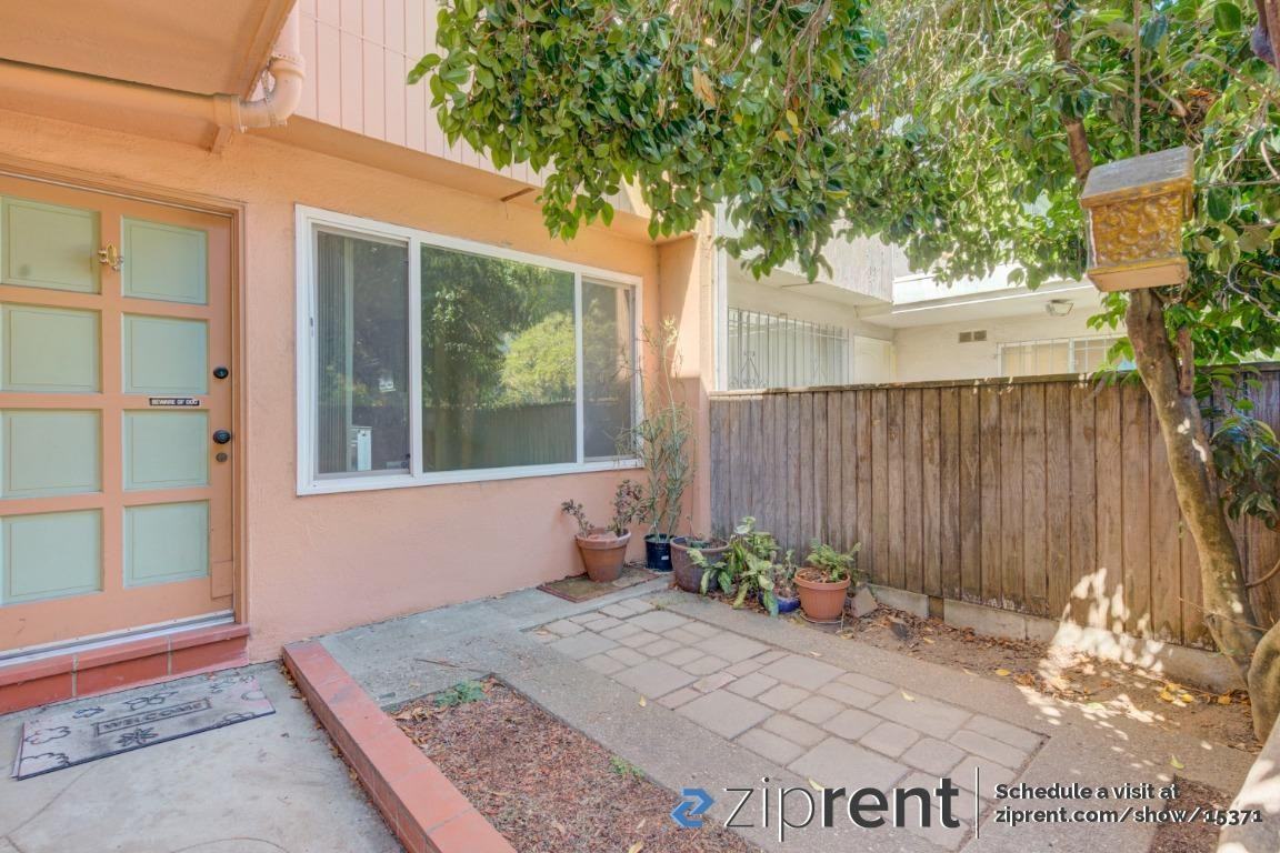 940 Mansell St - Photo 2 of 20