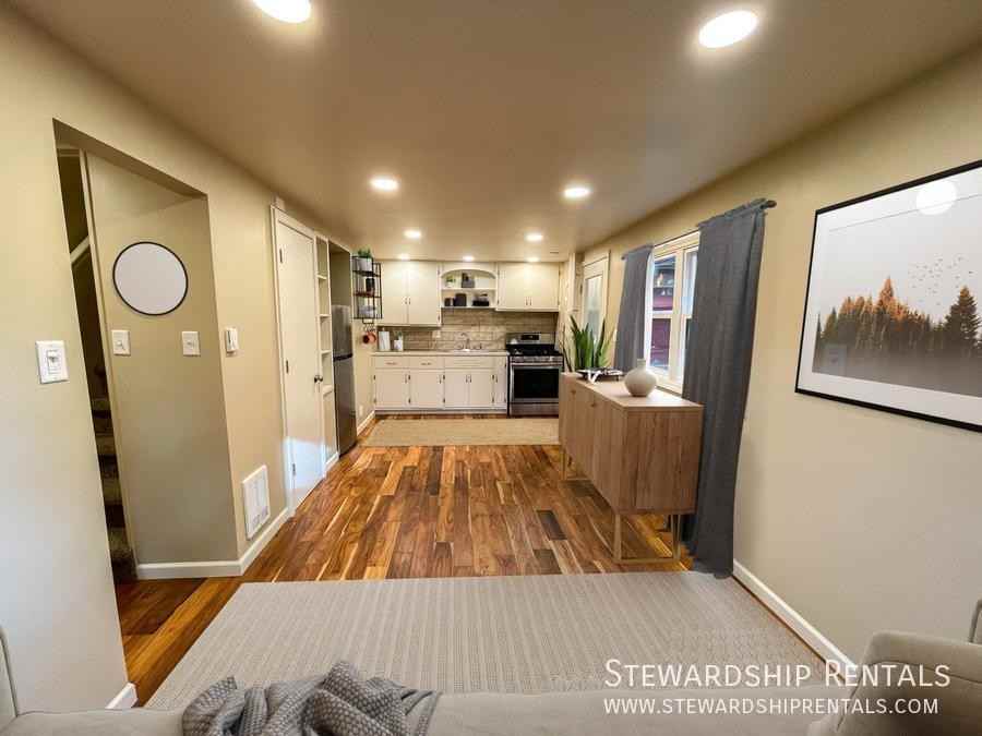 754 W 12th Ave #D - Photo 3 of 17