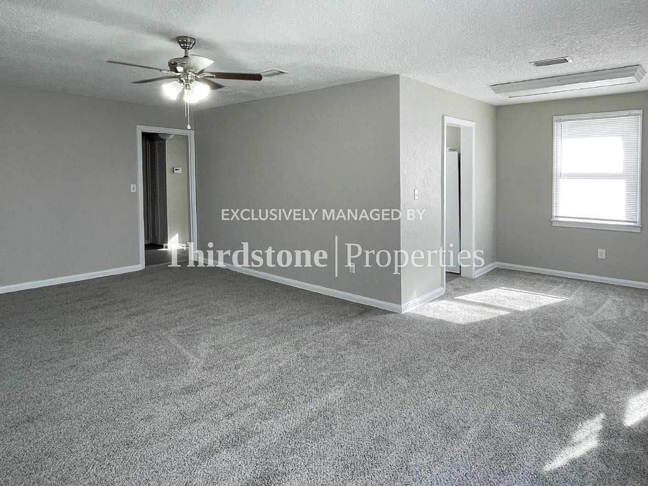 318 E 19th St - Photo 3 of 22