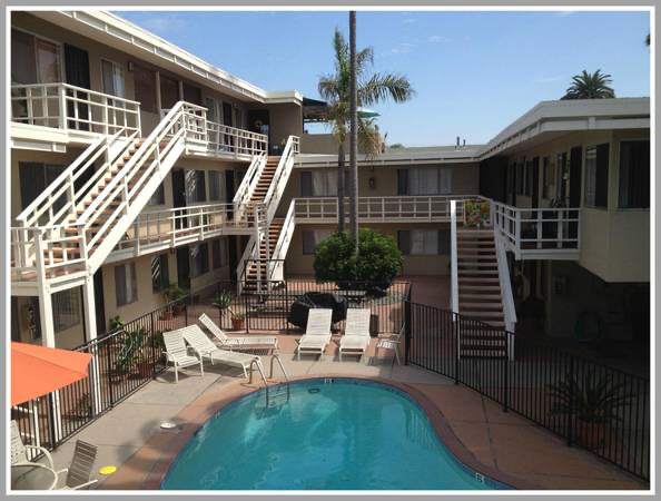 930 Thomas Avenue #6 - Photo 2 of 12