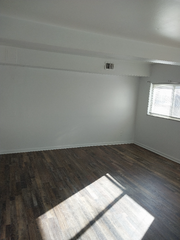 4 Columbine Ct #1 - Photo 2 of 20