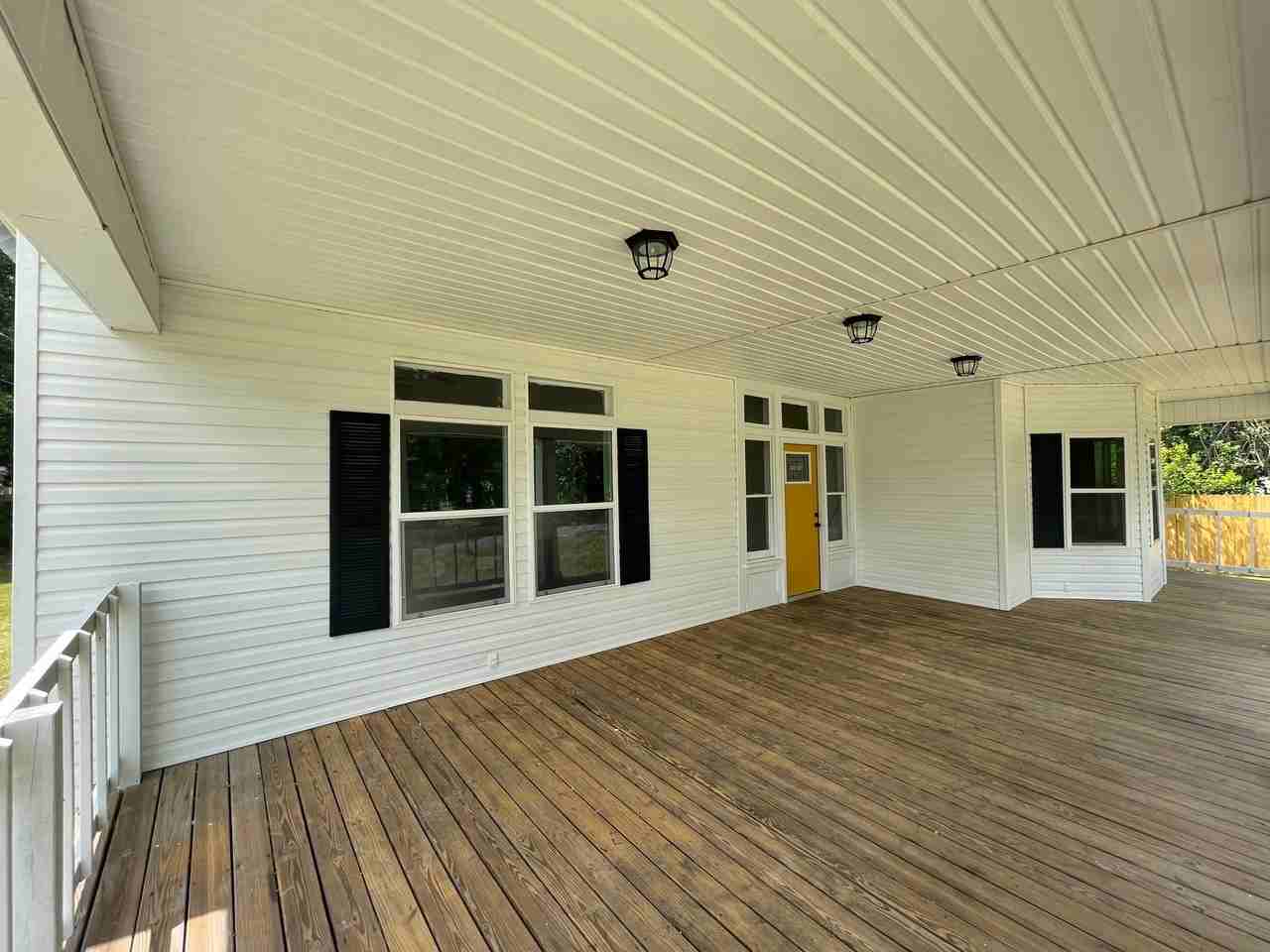 209 Mcdonald St Sw #NA - Photo 2 of 16