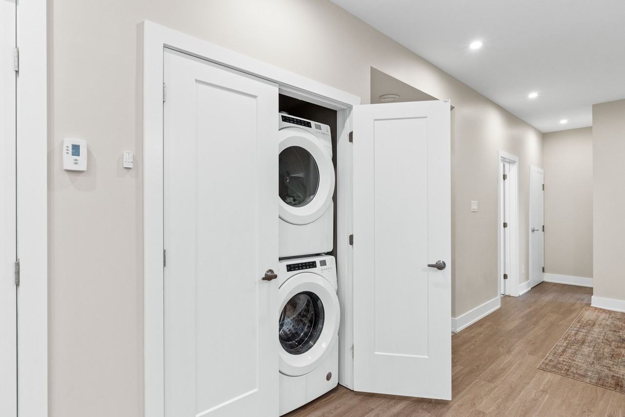 423 Ravenhill Avenue - Photo 7 of 15