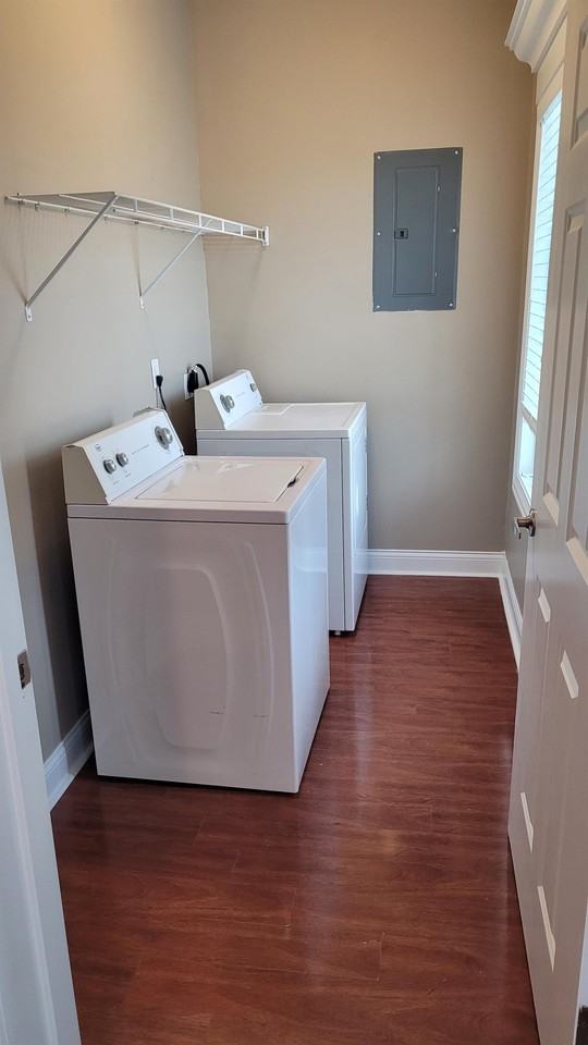 7470 Lions Gate Pkwy #7470 - Photo 3 of 19