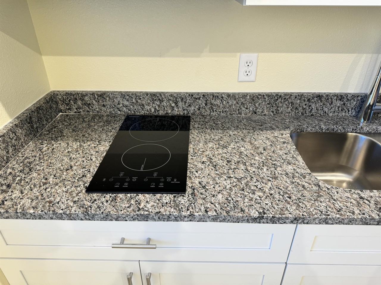 9864 4th Avenue Apt 2 - Photo 3 of 6