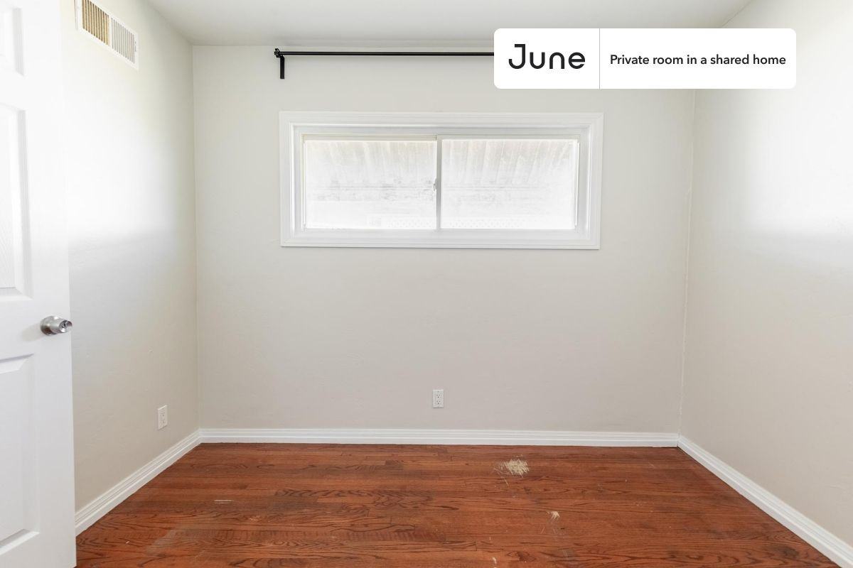 5634 Mary Lane Drive #D - Photo 4 of 21