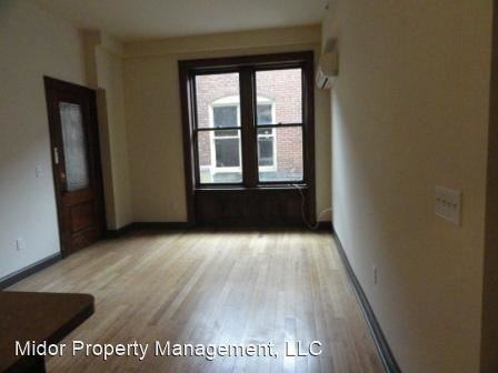 37 W Market St. - Photo 2 of 4