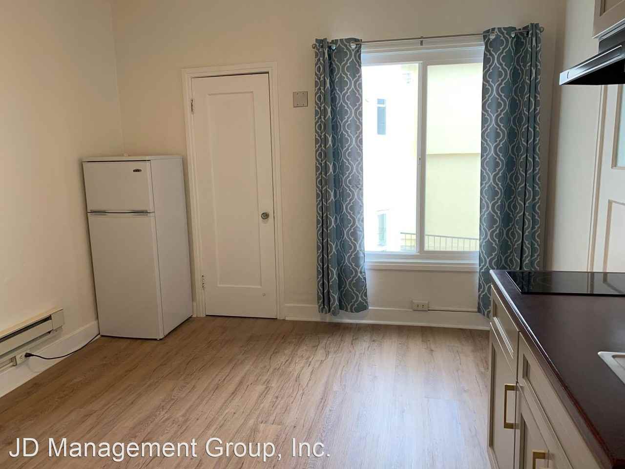 2555 Virginia Street - Photo 3 of 4