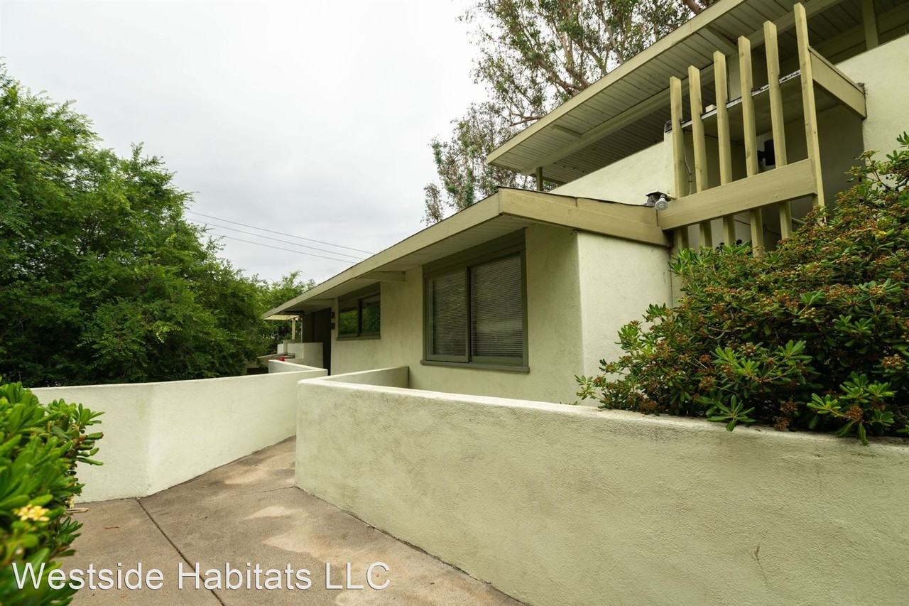 11833-37 Laurelwood Drive - Photo 2 of 8