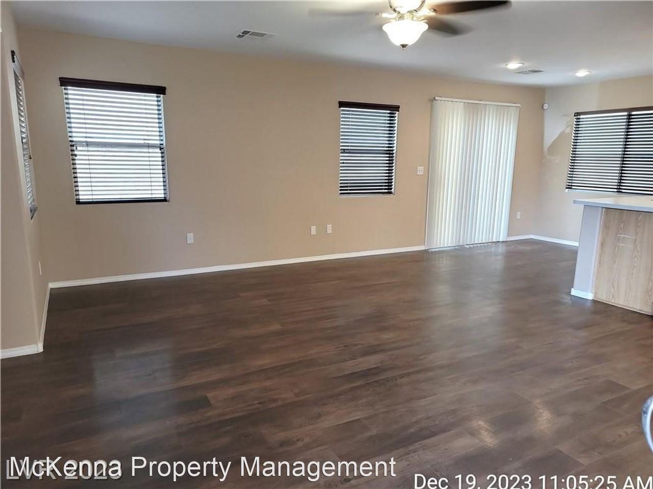 10448 Chandra Ave - Photo 2 of 28