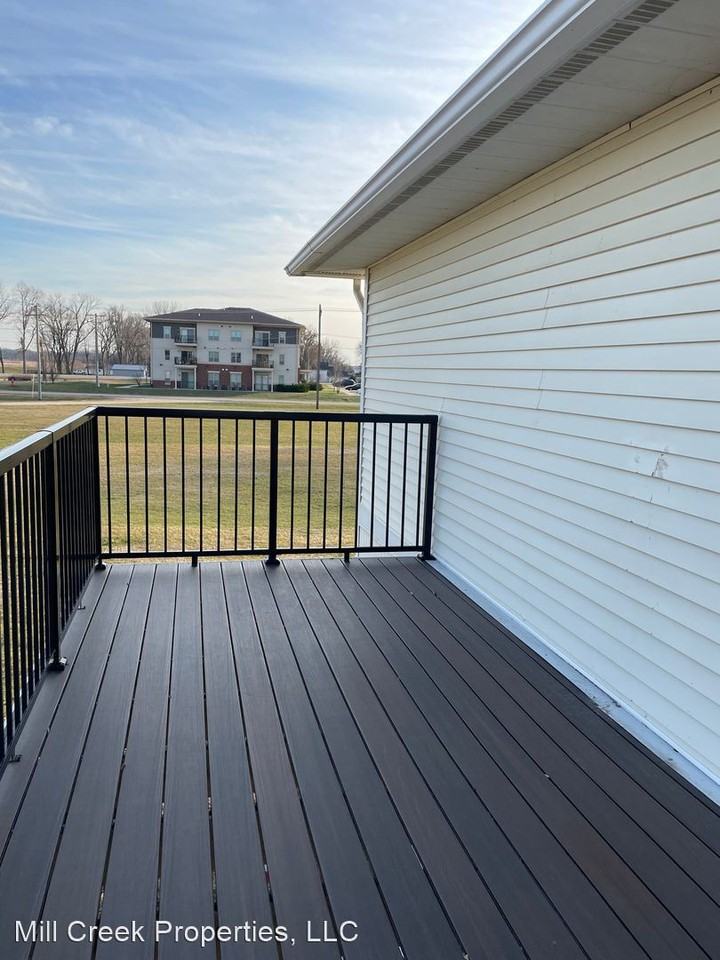 1 Larry's Ln - Photo 3 of 11