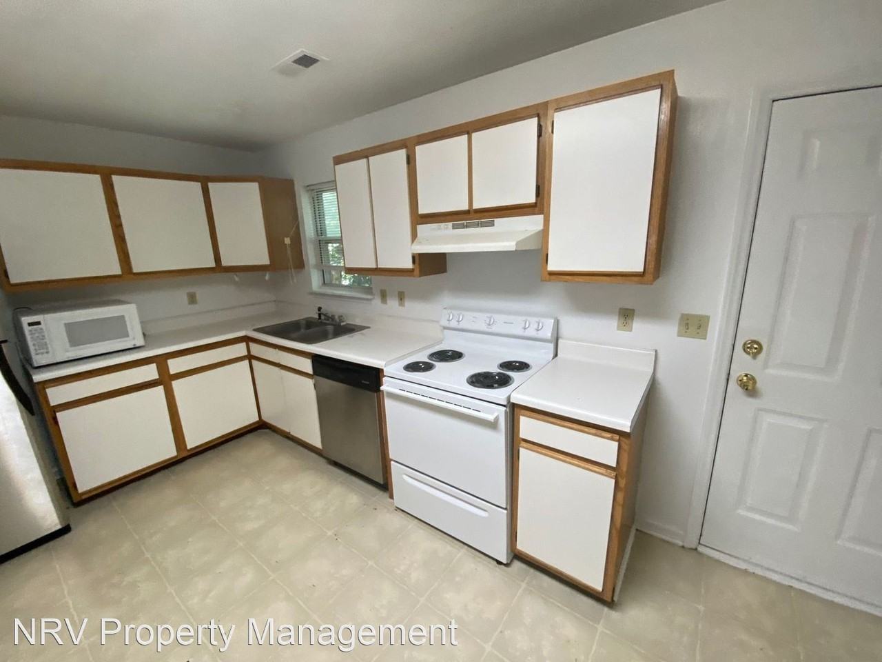 237 Pheasant Run Drive - Photo 3 of 5