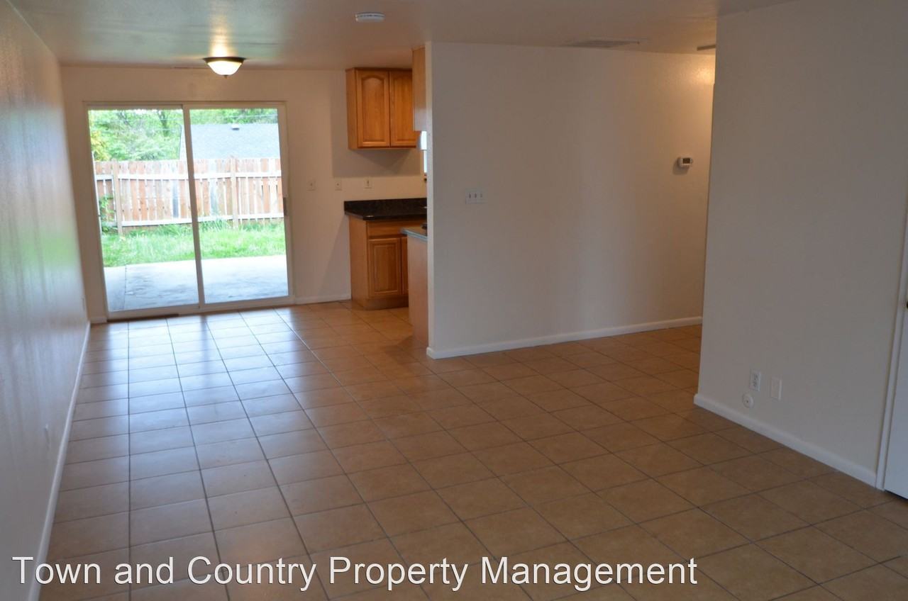 1708 & 1710 Rainier Ave - Photo 2 of 10