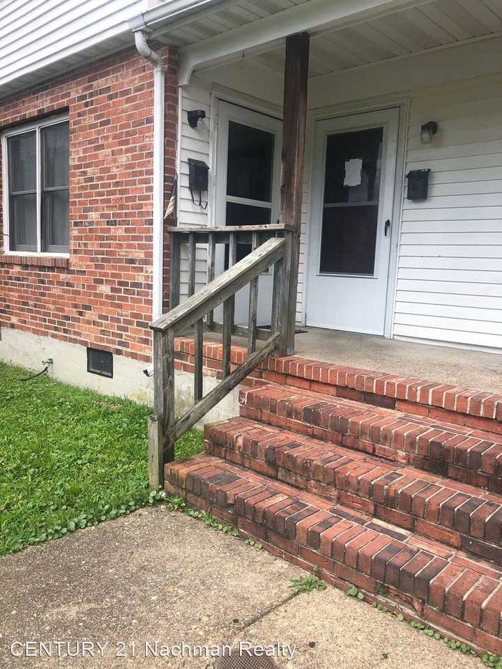 101 Dooley Street - Photo 2 of 16