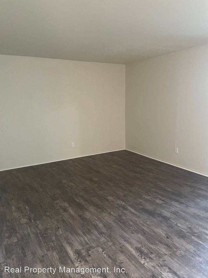 1000 & 1030 Del Sol Place - Photo 2 of 14