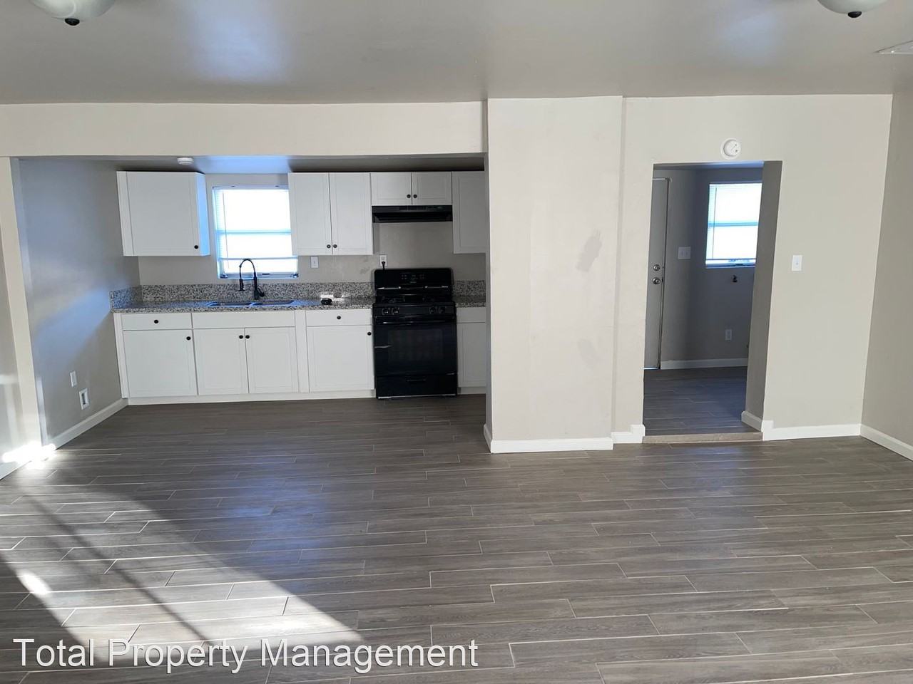 125 N H St. - Photo 3 of 12