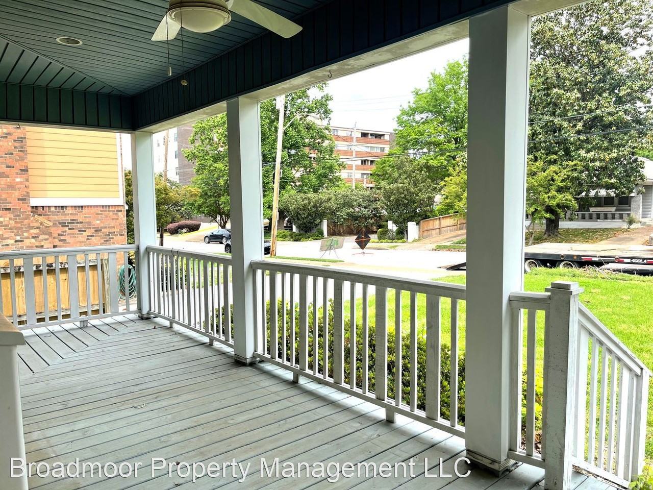 189 S Edgewood St - Photo 3 of 31
