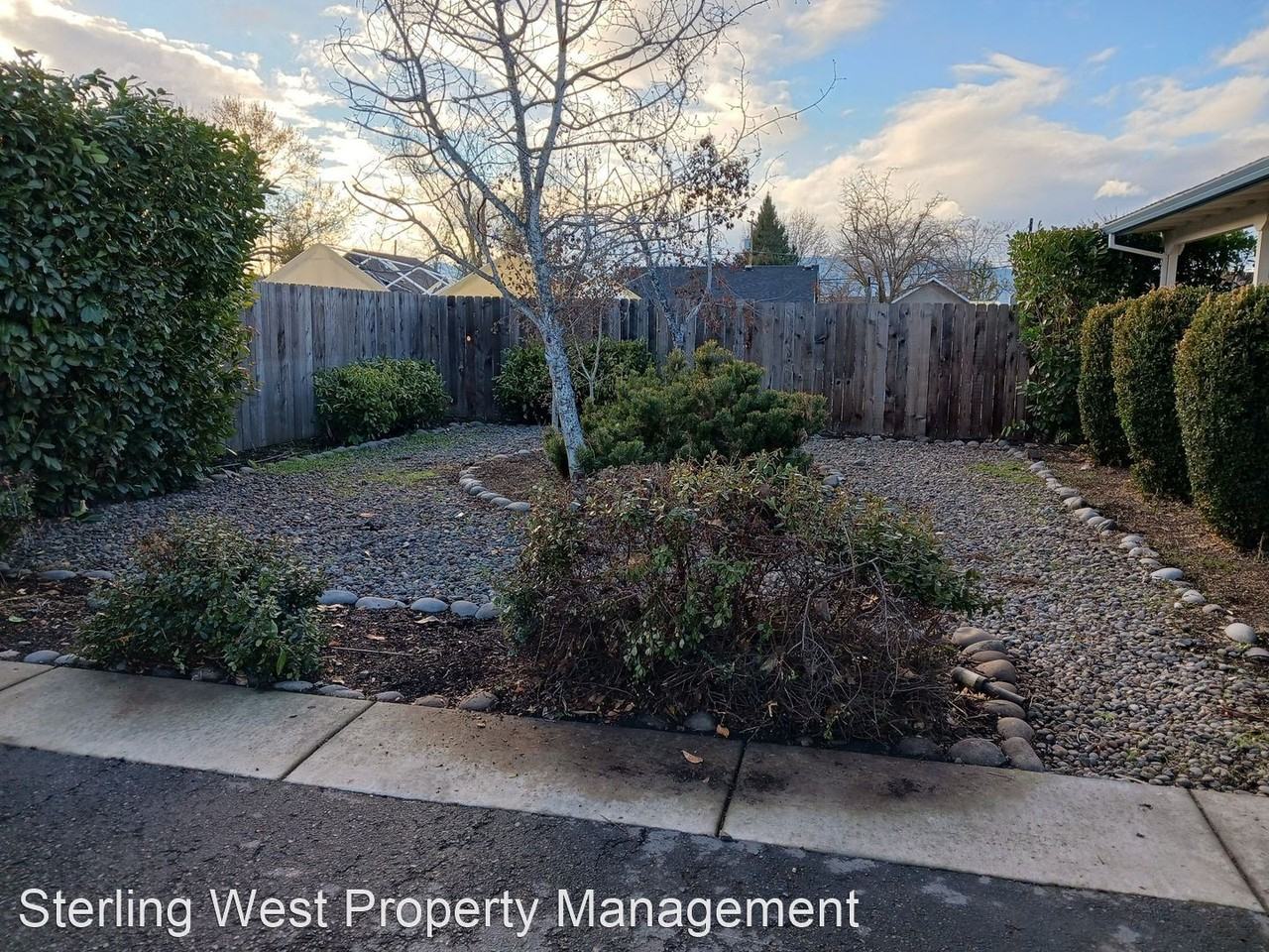 233 Berrydale Ave - Photo 2 of 17