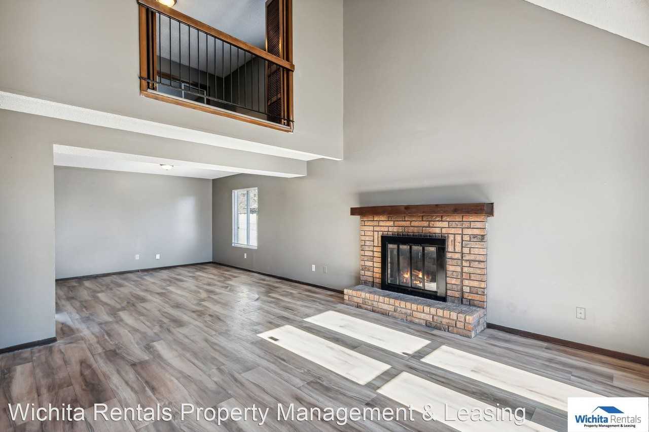 8730 - 8732 E. Boston St. - Photo 2 of 15