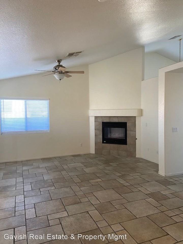 2680 Korea Ct - Photo 2 of 11