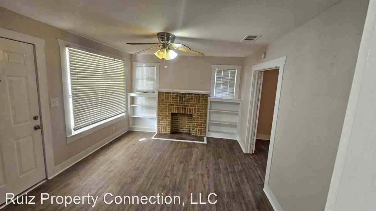 412 Colonial St - Photo 2 of 12