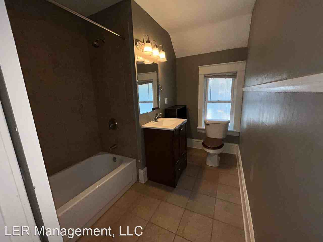 2316 53rd Street - Photo 2 of 11