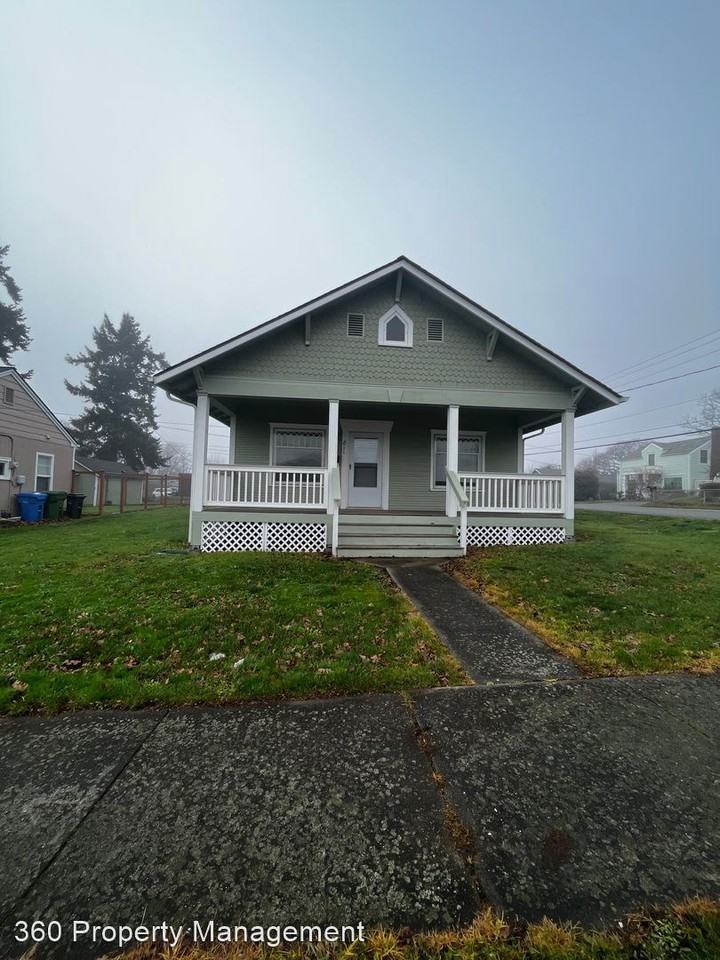 811 Se Jensen St, Oak Harbor, WA 98277 2 Bedroom House for 1,900/month