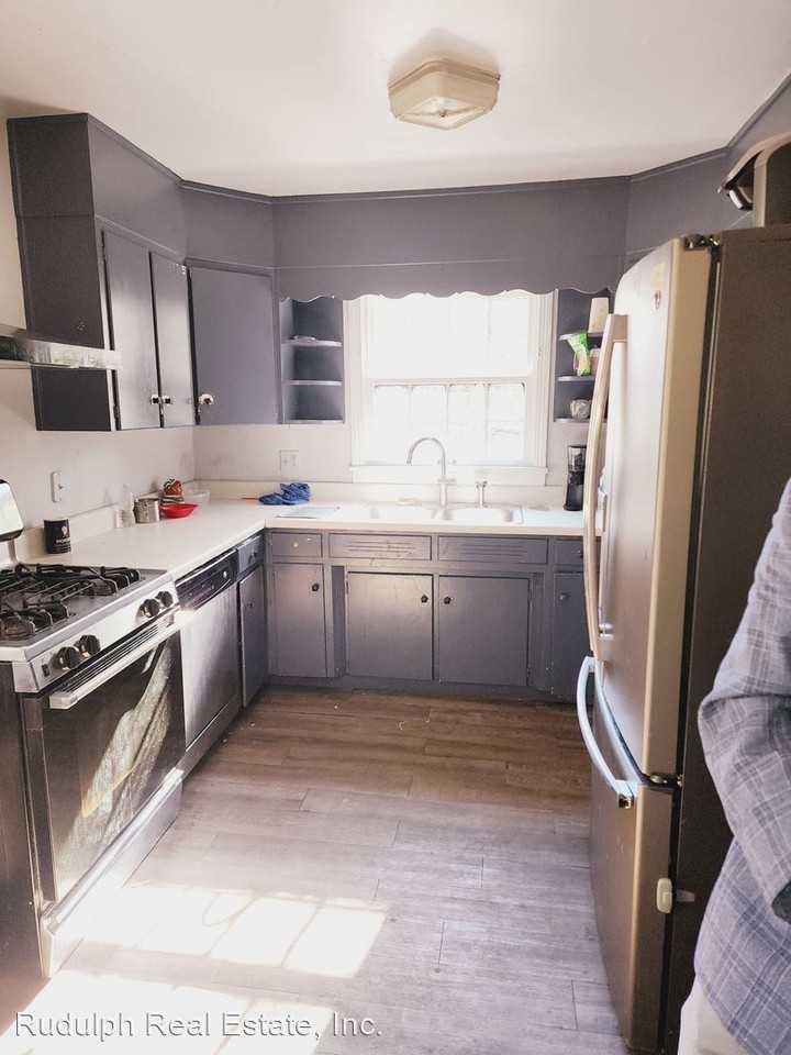 1731 Oxmoor Rd - Photo 2 of 3