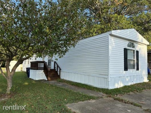 Pinecrest Mobile Home Park - Photo 2 of 4