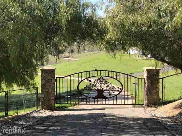 8580 Warren Rd - Photo 2 of 16