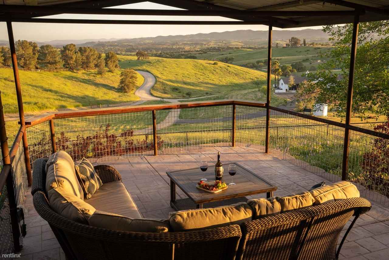 8580 Warren Rd - Photo 3 of 16