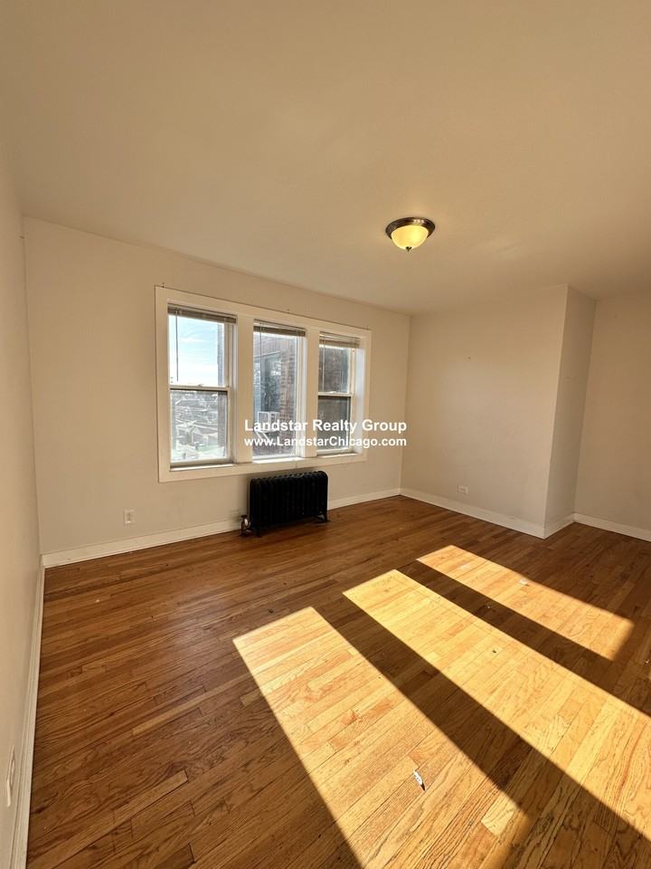 4606 N Kildare Ave #3W - Photo 5 of 13