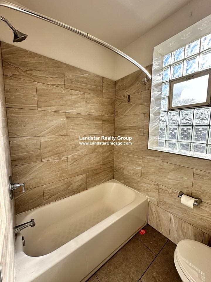 4606 N Kildare Ave #3W - Photo 7 of 13