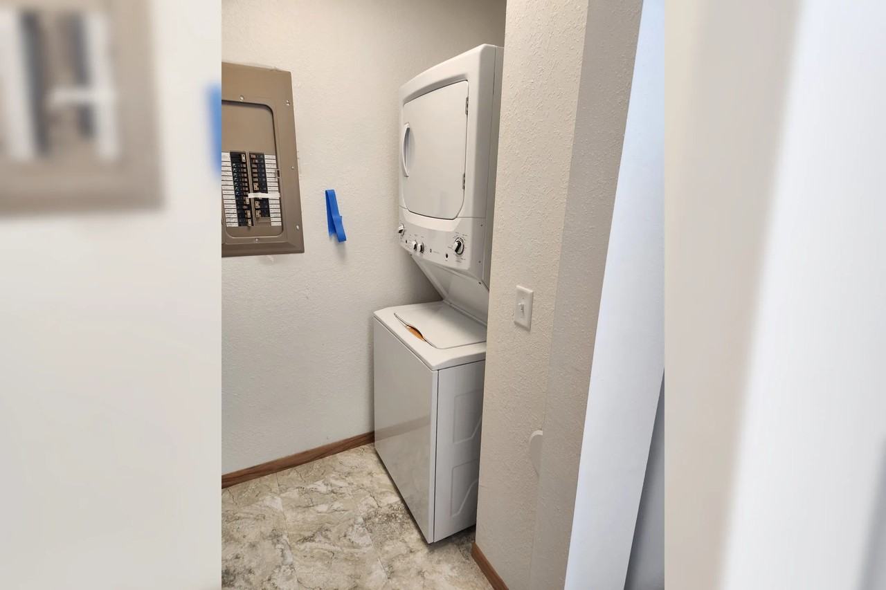 23920 Nyberg Rd - Photo 3 of 10