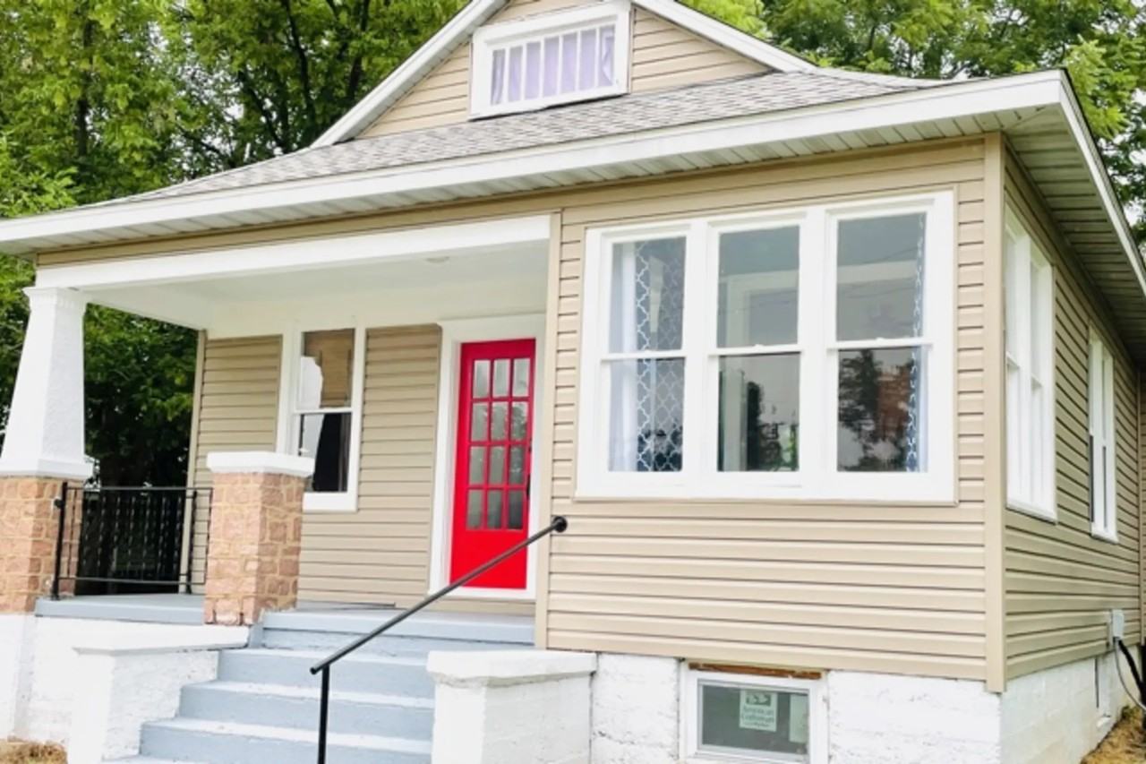 213 E Walnut St - Photo 3 of 39