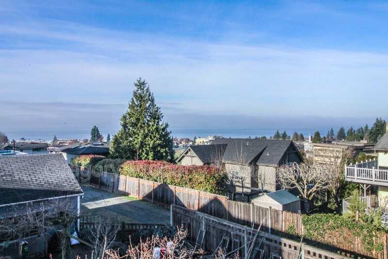 739 Main St - Photo 3 of 42