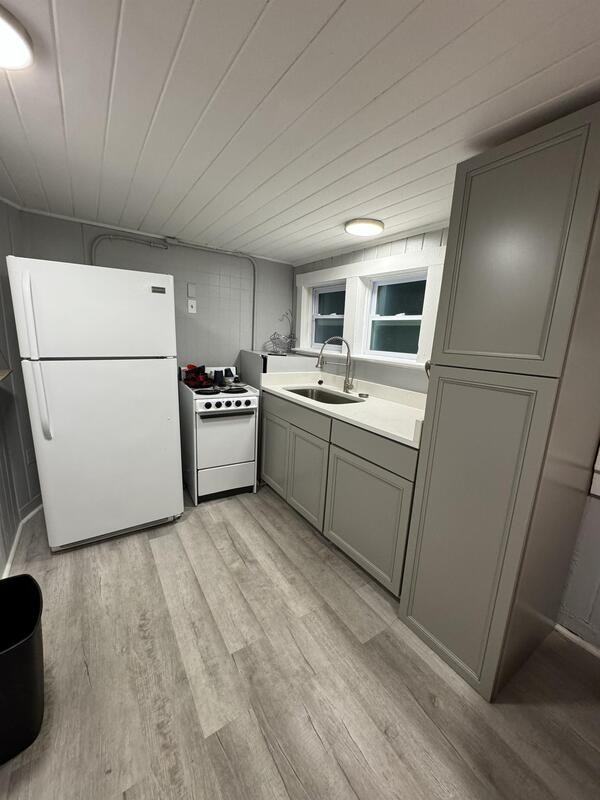 2352 College St - Photo 5 of 12