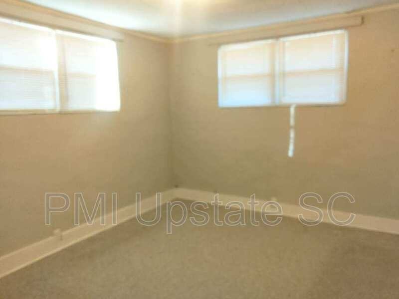 7B Harts Ct - Photo 7 of 9