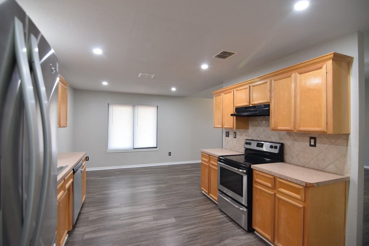 4202 Capri Dr - Photo 6 of 20