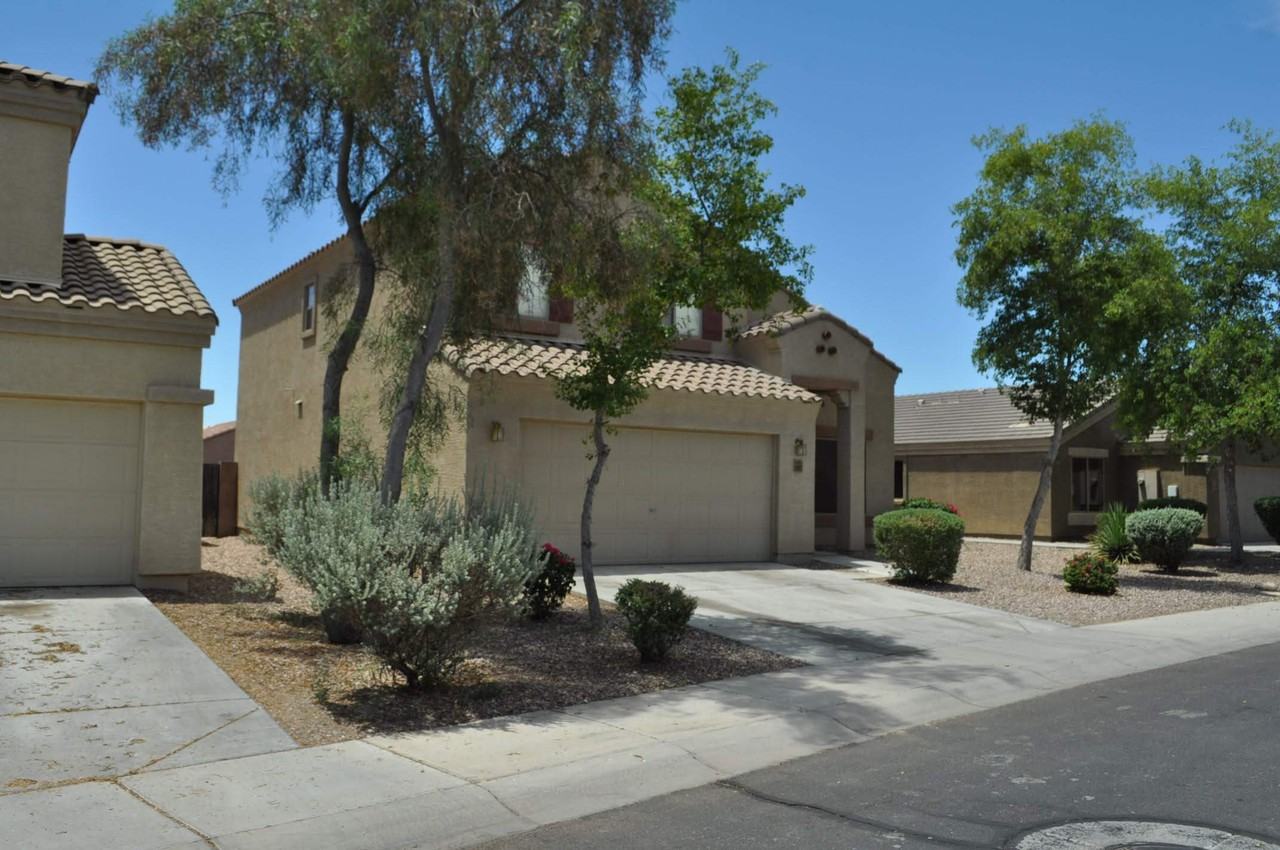 23697 W Hidalgo Ave - Photo 2 of 35